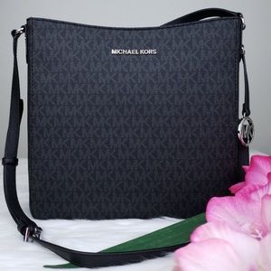 🌺NWT Michael Kors LG crossbody bag Black x-body